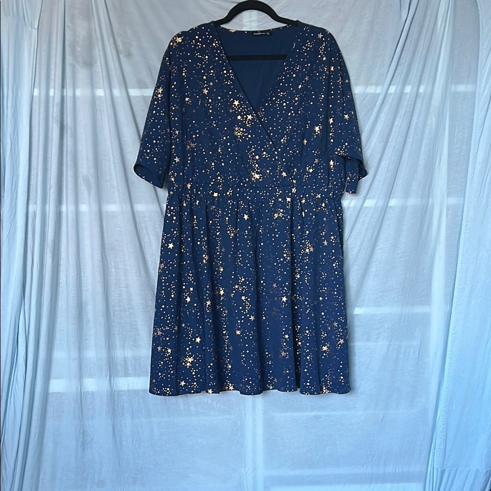 BloomChic Blue Star Flutter Sleeve V-Neck